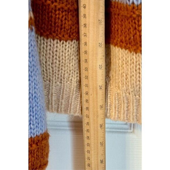 Fantastic Fawn Comfy Soft Striped V-Neck Lightweight Sweater Women’s Large - Picture 9 of 11